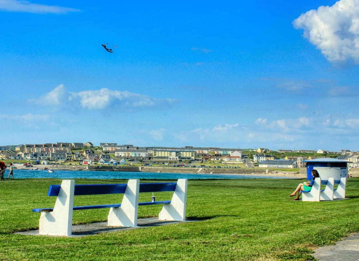 Kilkee Townhouse By Trident Holiday Homes Εξωτερικό φωτογραφία